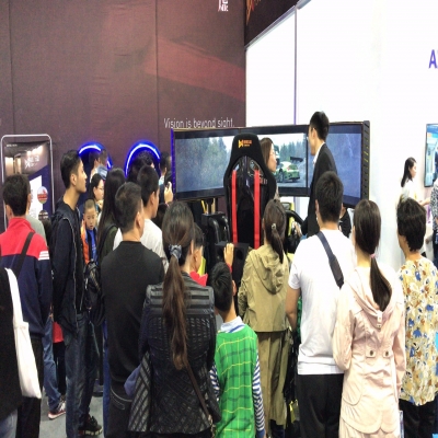 開vr體驗(yàn)館如何選擇哪款vr游戲設(shè)備適合自己的店呢