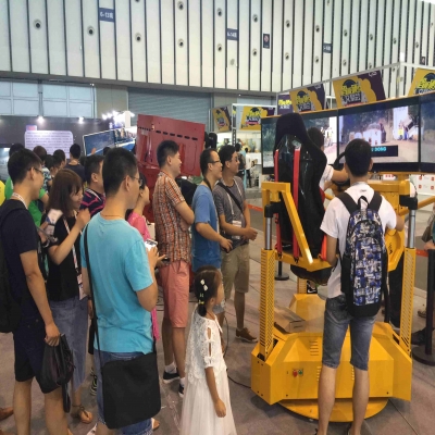 開vr體驗(yàn)館如何選擇哪款vr游戲設(shè)備適合自己的店呢?